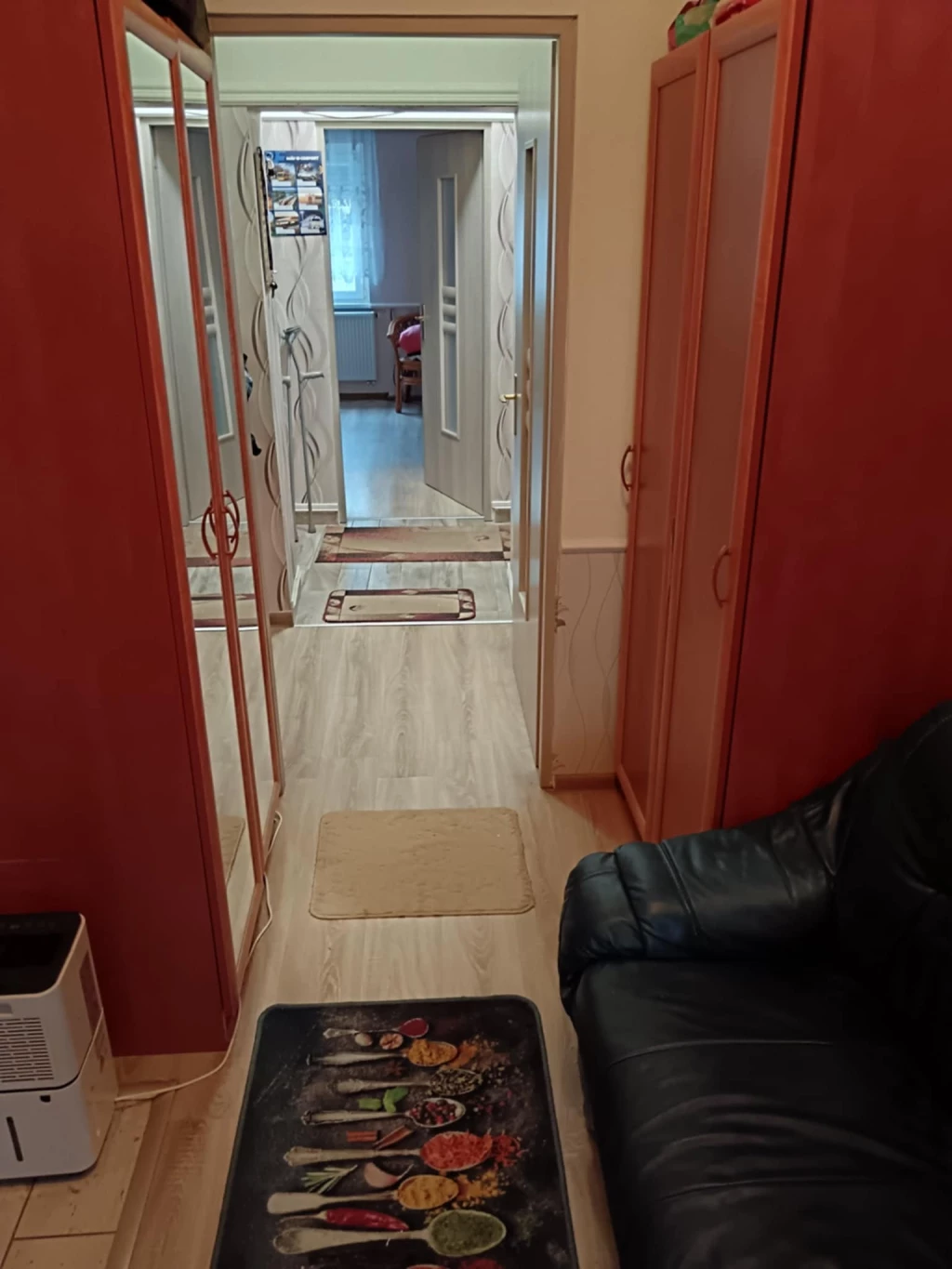  Eladó különleges földszinti, szinteltolásos lakás Oroszlány szívében! 