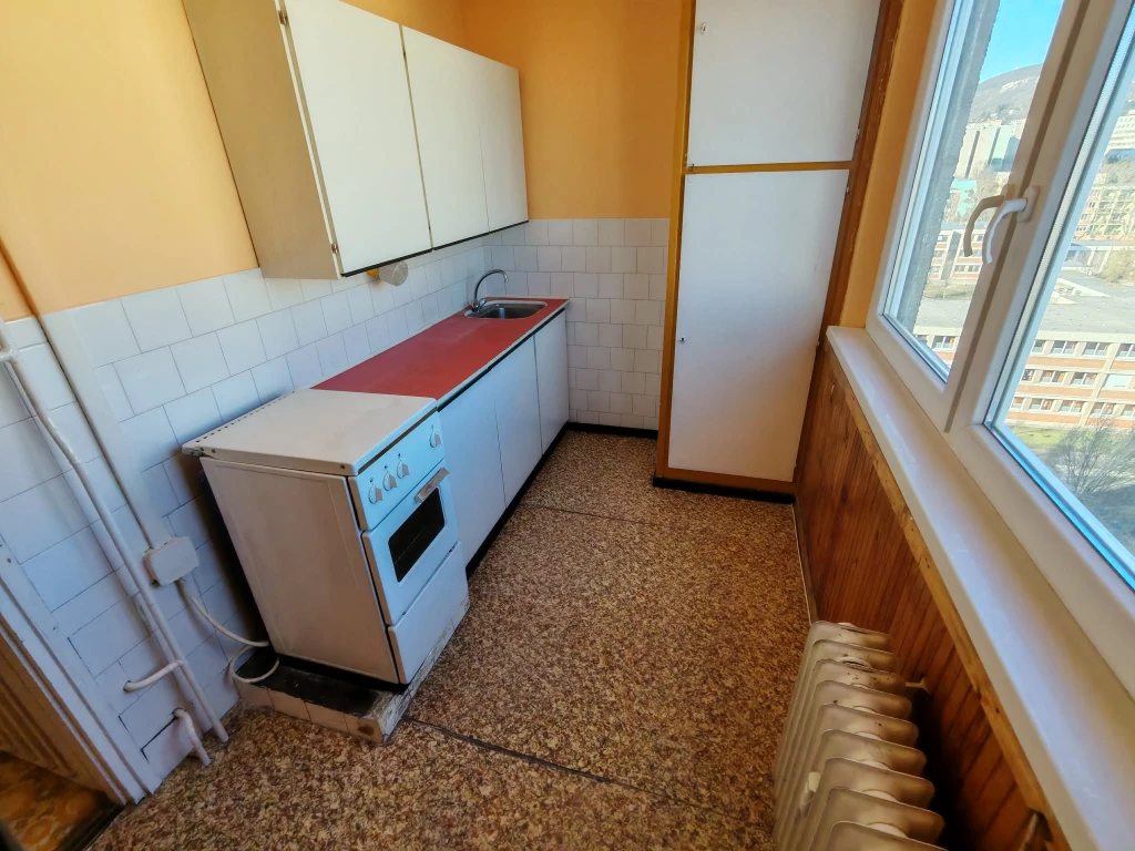 c3-1-name c2-20-name, Tatabánya