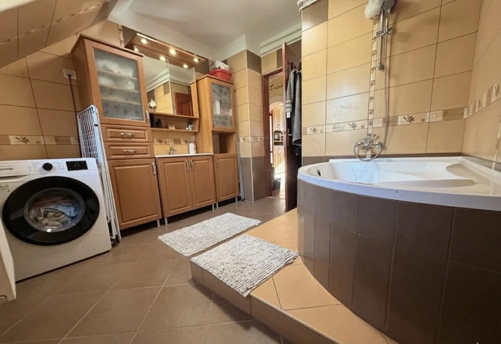  LUXUS ÉRZÉS A VÁROS FELETT – 89 m²-ES ÁLOMOTTHON TATABÁNYA SZÍVÉBEN! 