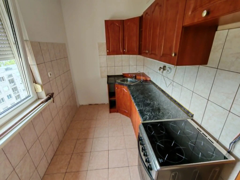 Eladó 2 szobás lakás Tatabánya közkedvelt Sárberek városrészében!