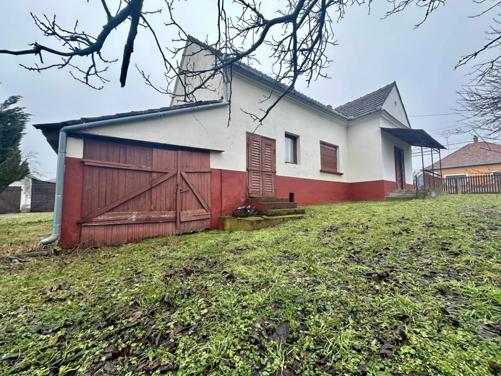 Eladó családi ház, Tapsony