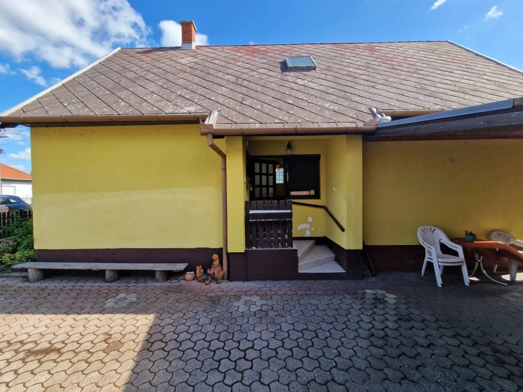 Eladó családi ház, Balatonszentgyörgy