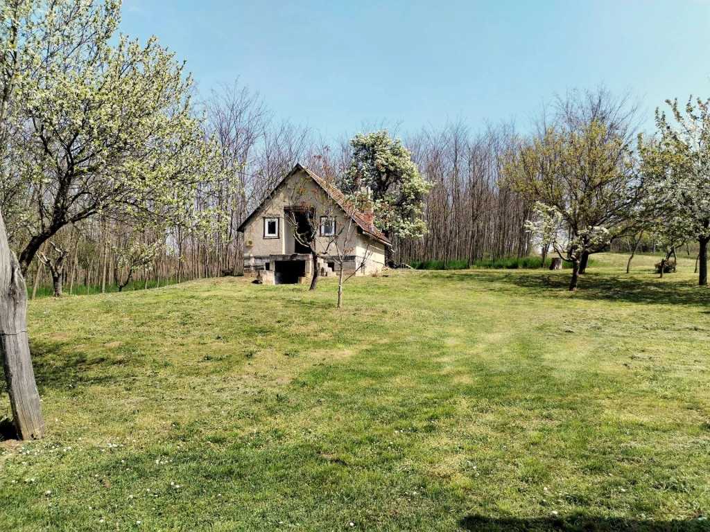 Eladó zártkert, Balatonberény