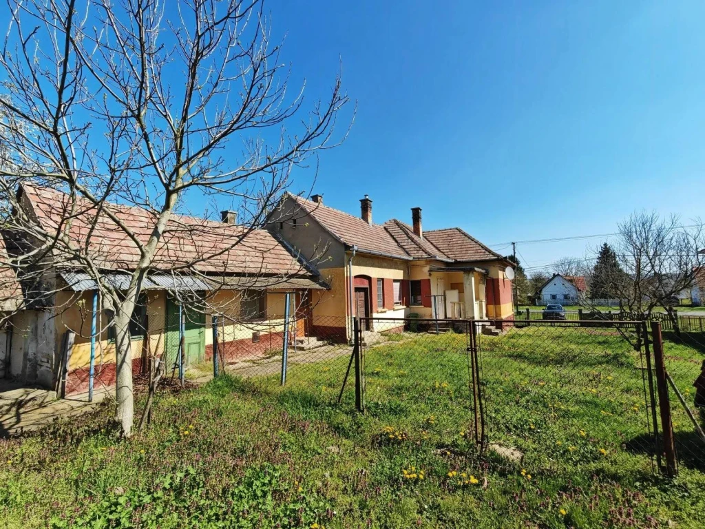 Eladó családi ház, Sávoly