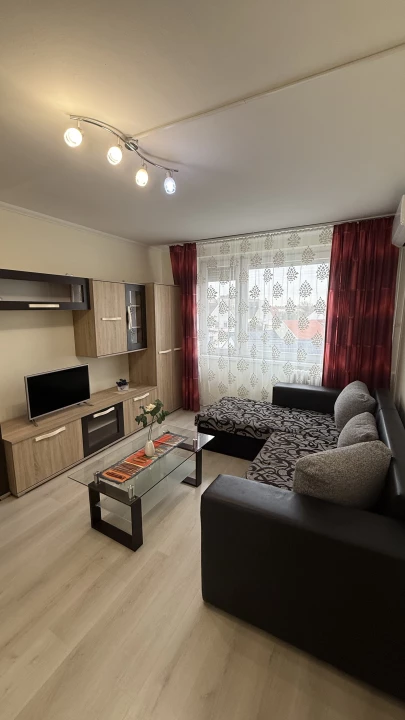 Kiadó téglalakás, Debrecen