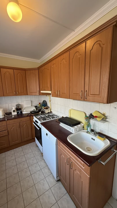 Eladó panellakás, Debrecen