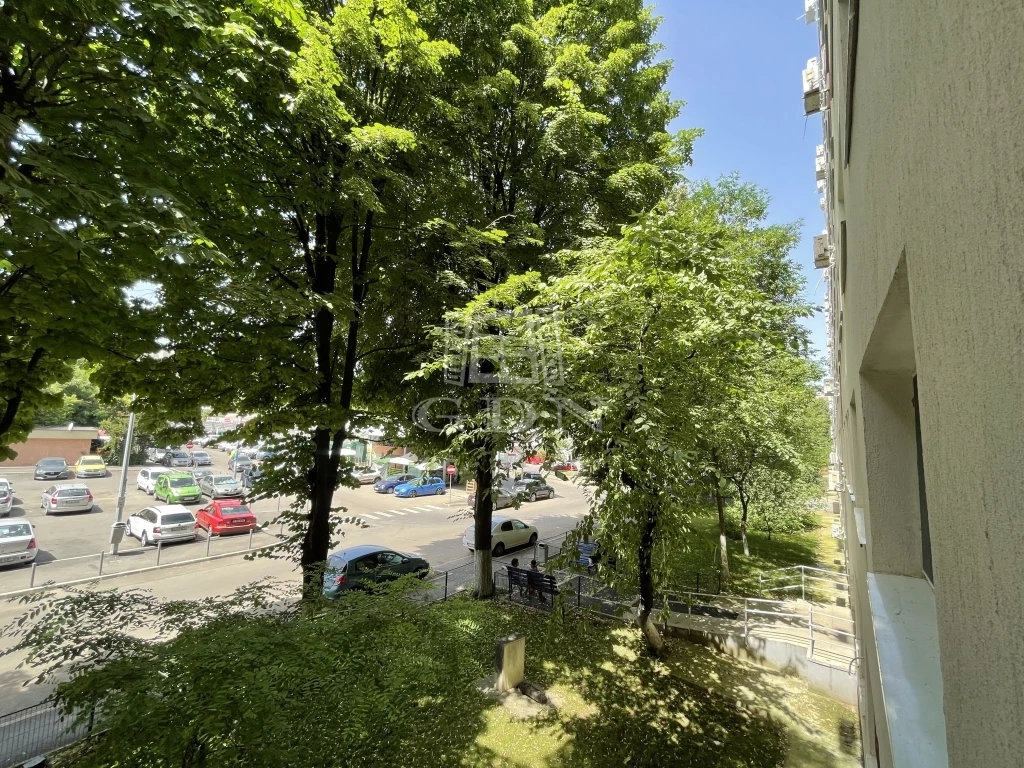 Eladó téglalakás, Bukarest, Berceni, Apartament 3 camere, preț avantajos