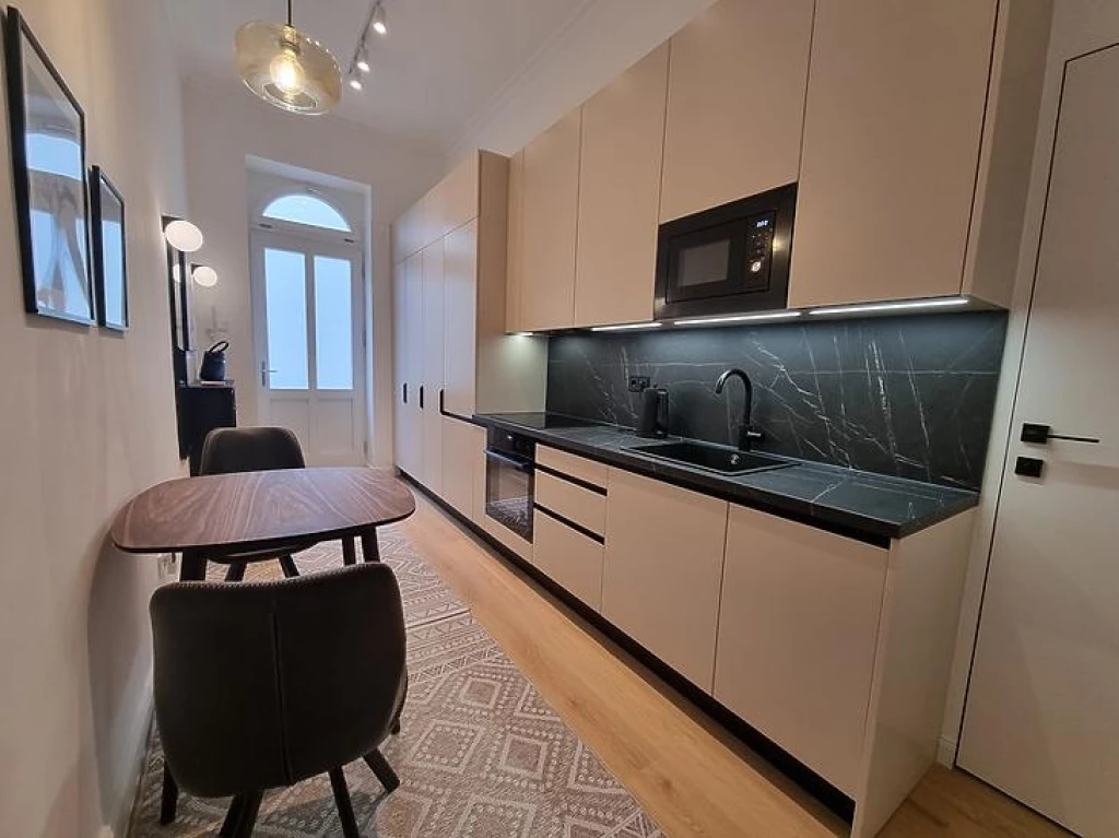 Kiadó téglalakás, Budapest VI. kerület, Nagykörúton kívüli terület