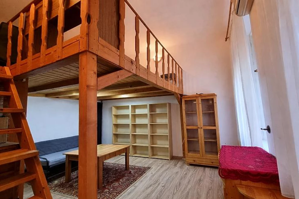 Kiadó téglalakás, Budapest VIII. kerület, Palotanegyed