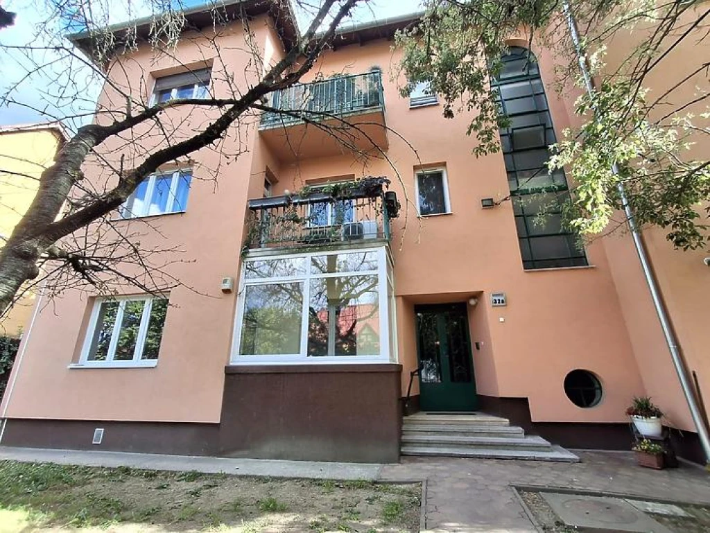 c3-2-name c2-19-name, Budapest II. kerület, Kurucles