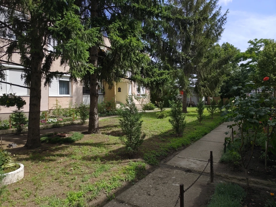 Eladó téglalakás, Debrecen