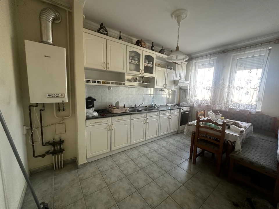 Eladó téglalakás, Debrecen