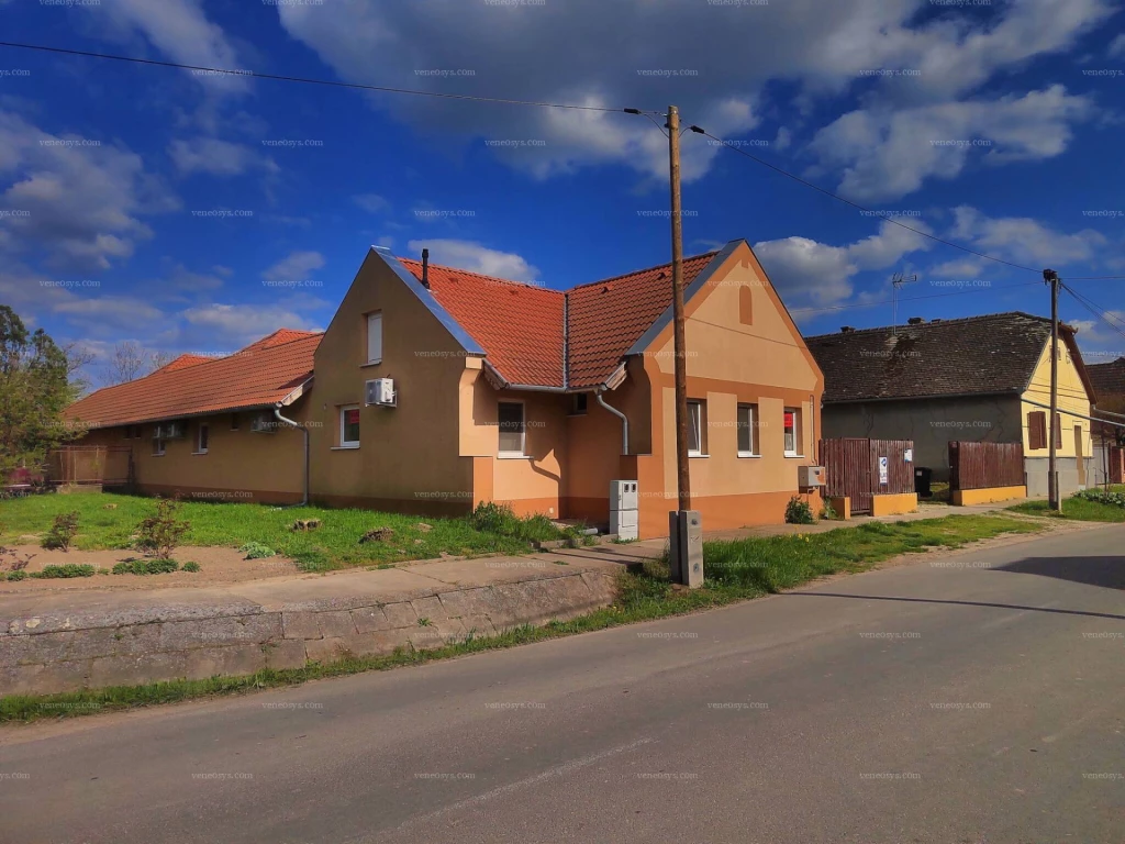 Dávodon eladó egy 2012-ben épült, 250 m2 összalapterületű vendégház.