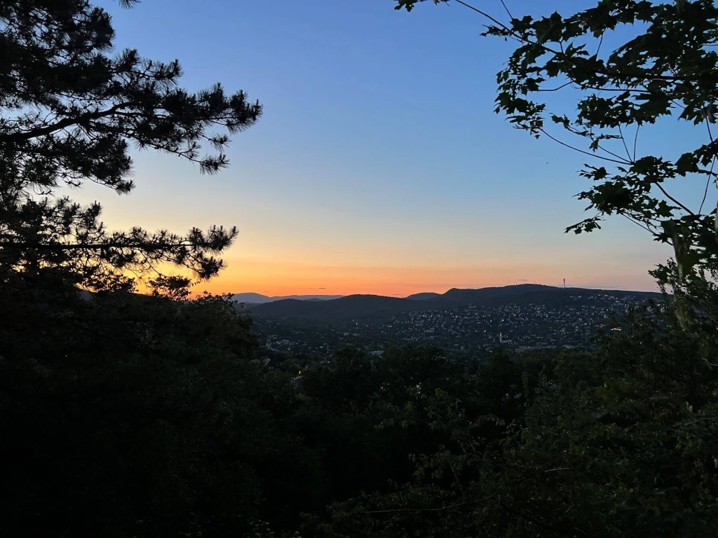 Panorámás 4 szobás lakás Istenhegyen