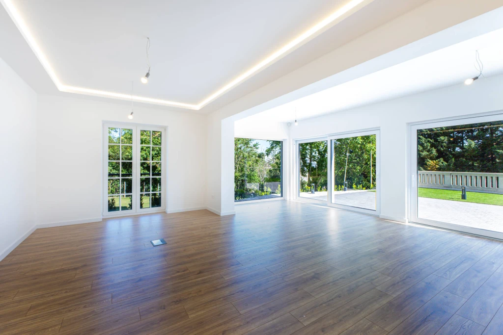 ELEGÁNS VILLAHANGULAT ÉS MODERN LUXUS