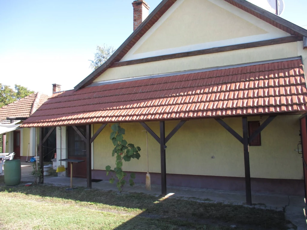 For sale house, Sándorfalva