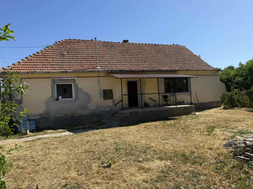 For sale house, Elek