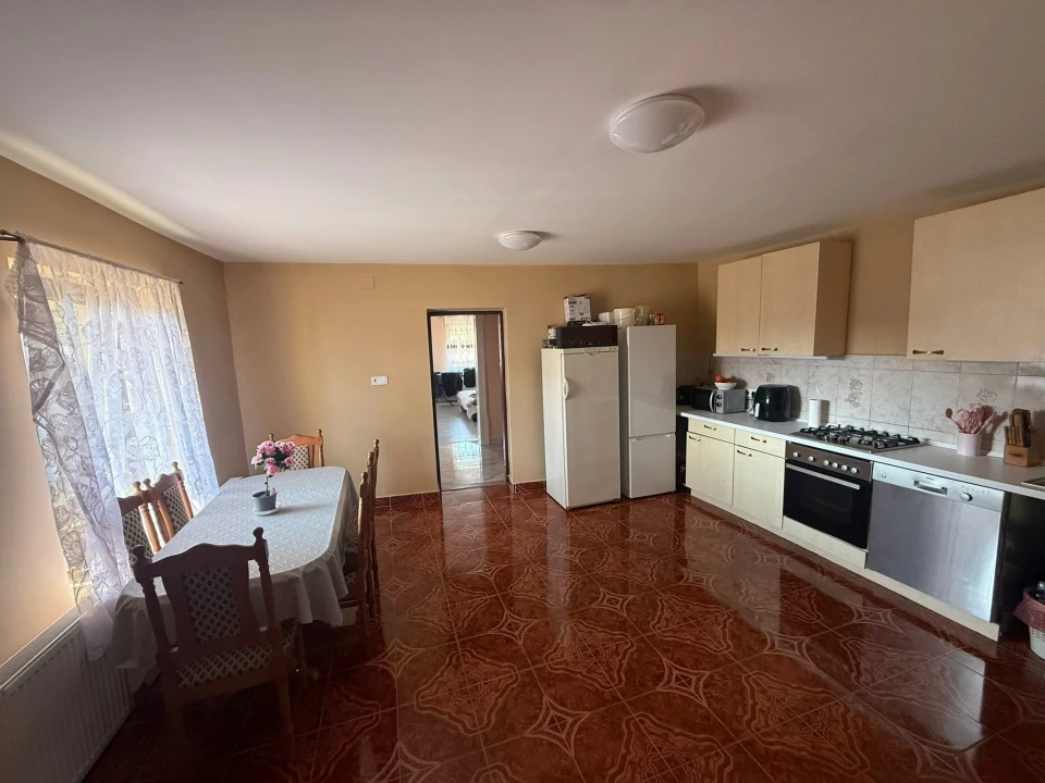 Eladó családi ház, Elek