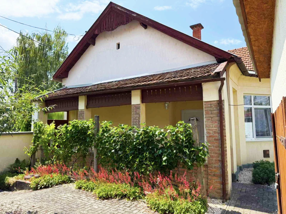 Eladó családi ház, Gyula