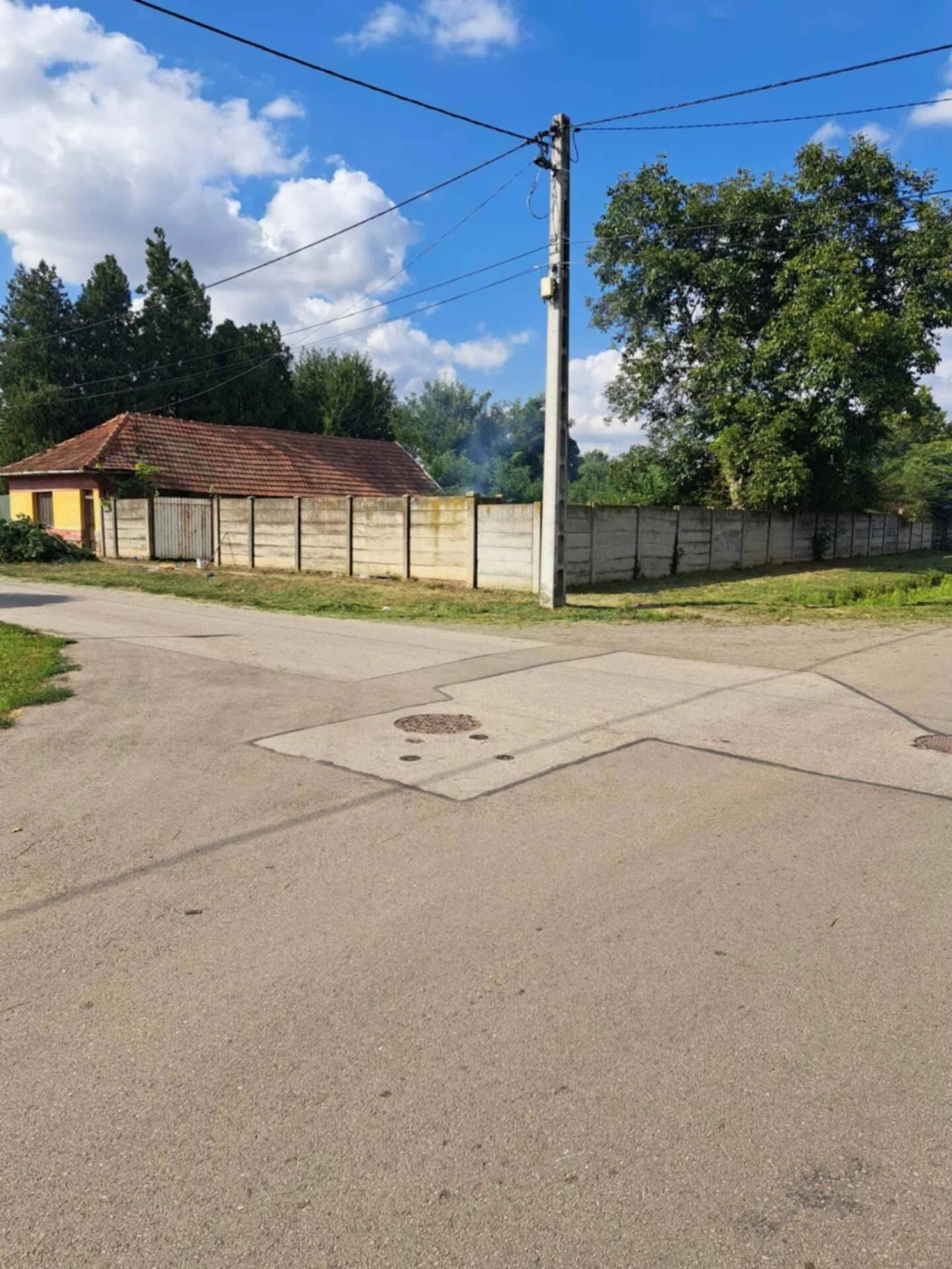 Eladó telek felújítandó házzal Békéscsabán