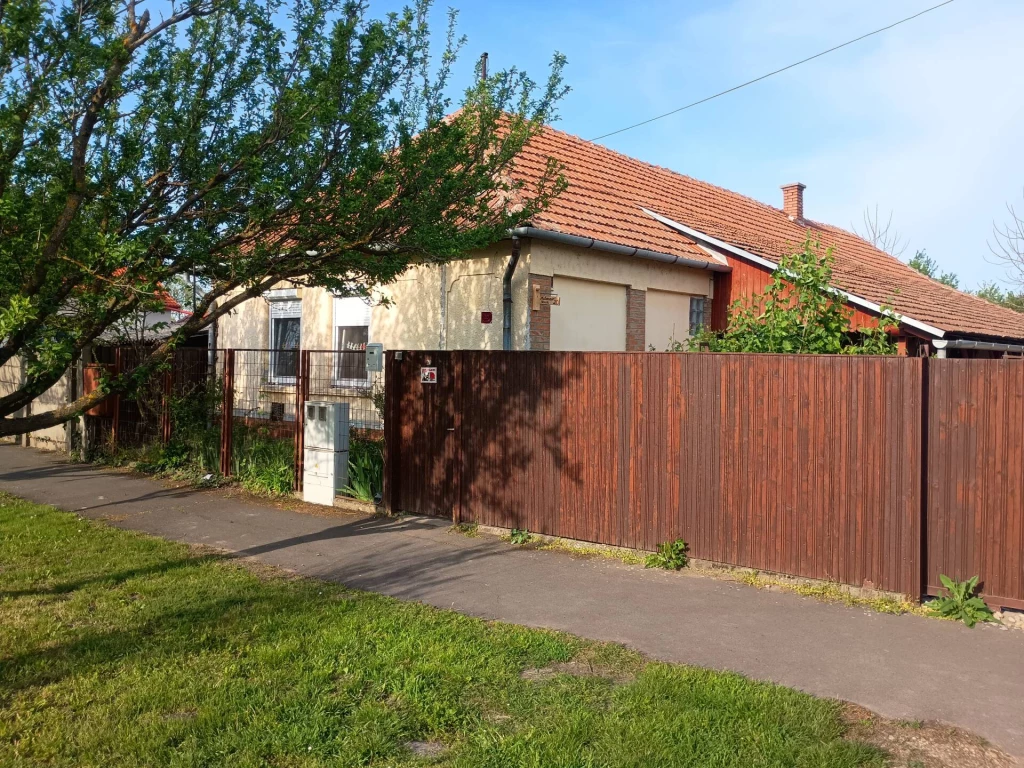 c3-1-name c2-1-name, Gyula