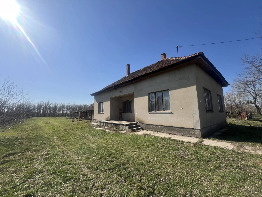 c3-1-name c2-1-name, Dévaványa