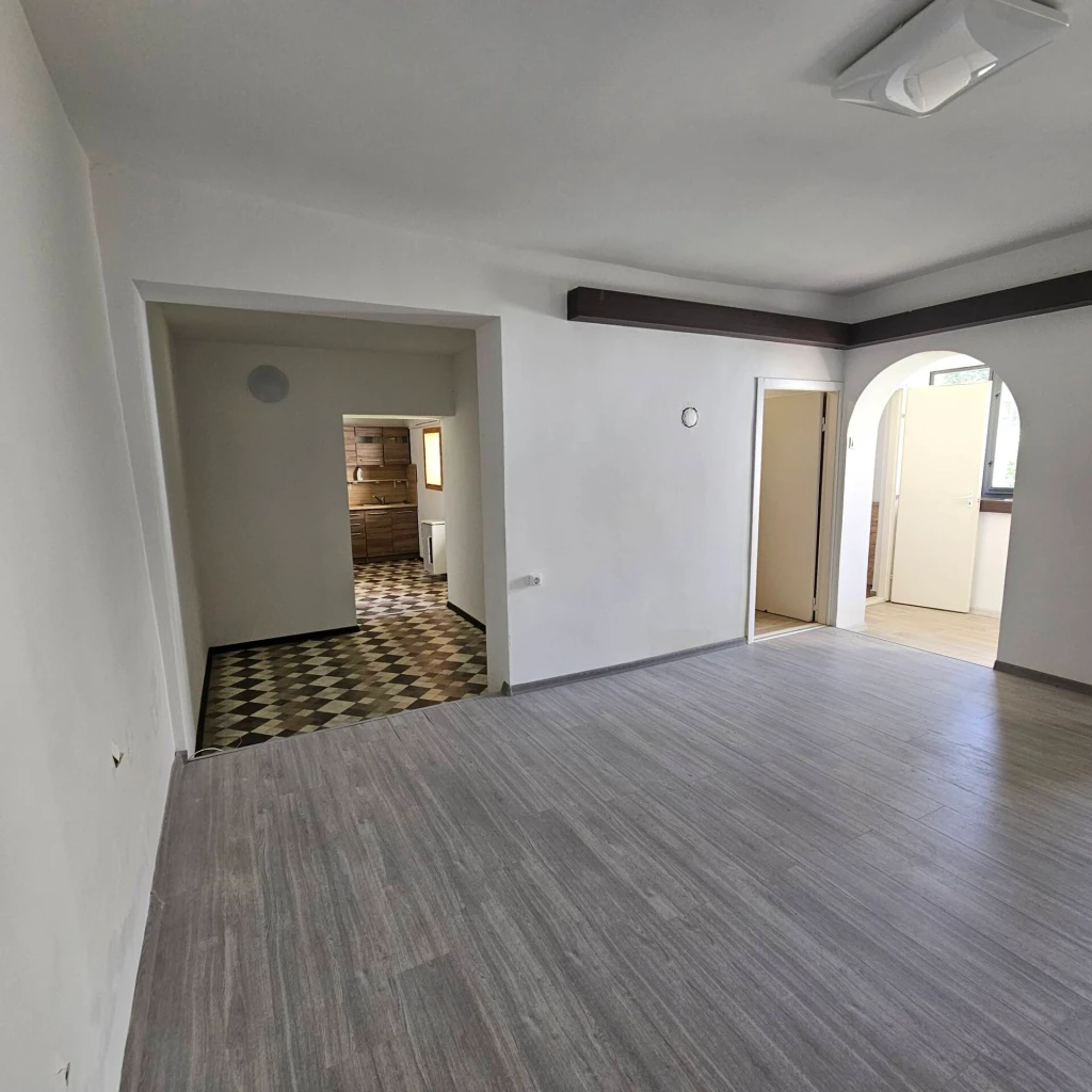 Belvároshoz közeli kényelem, nyugodt környezetben