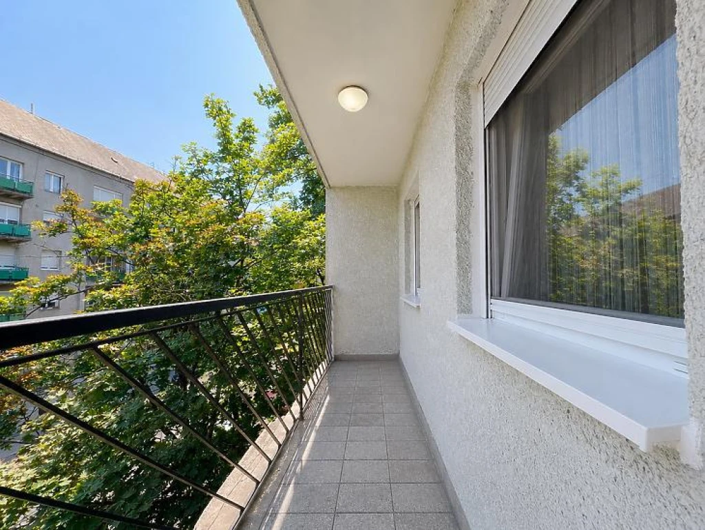 Eladó téglalakás, Budapest II. kerület, Újlak II. ker.