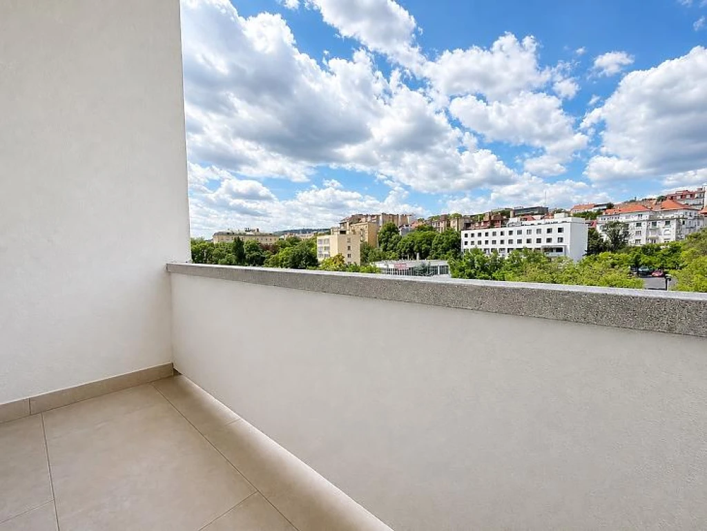 Eladó téglalakás, Budapest II. kerület, Országút