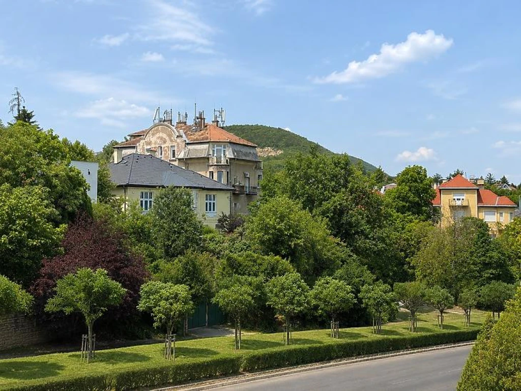 Eladó téglalakás, Budapest II. kerület, Szemlőhegy