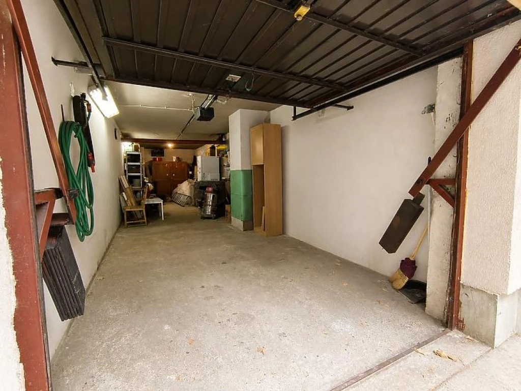 Eladó egyedi garázs, Budapest I. kerület, Víziváros I. ker.