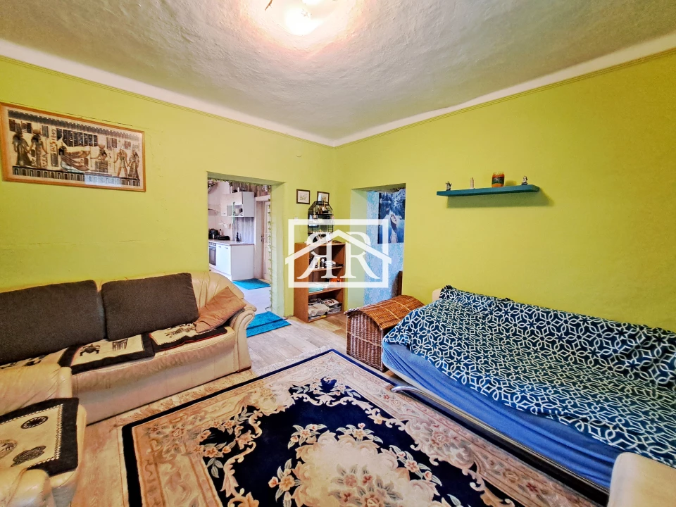 Eladó tanya, Szatymaz