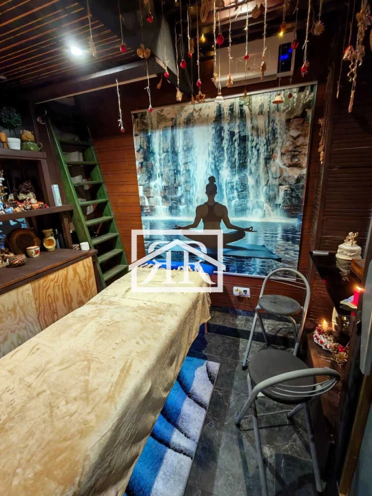 Kiadó üzlet, Szeged