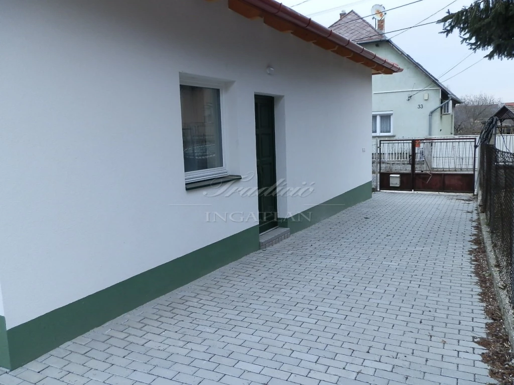 Kiadó 70 m2 ikerház, Győr