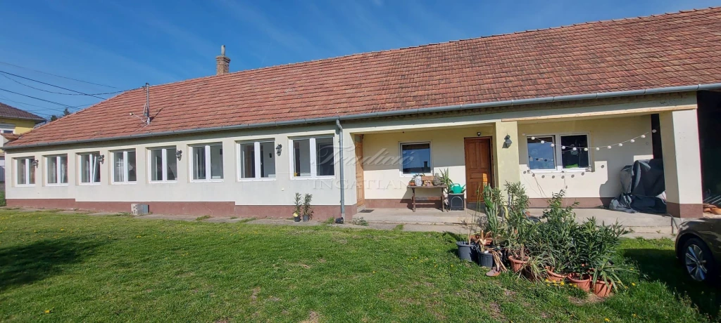 For sale house, Écs