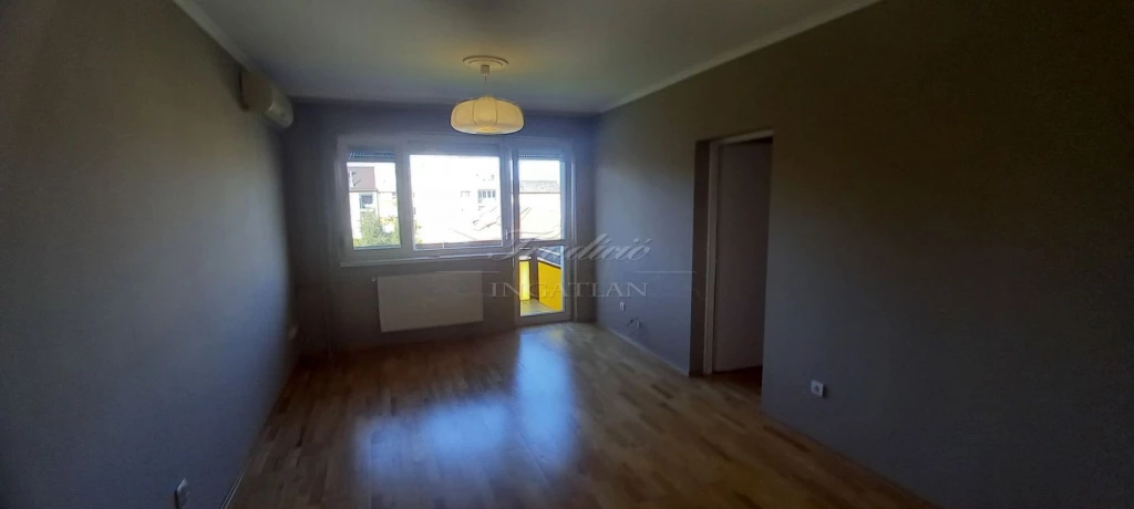 Kiadó 64 m2 tégla lakás, Győr