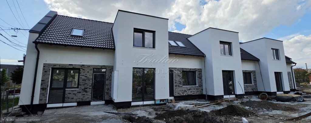 c3-1-name c2-82-name, Győr, Győrszentiván