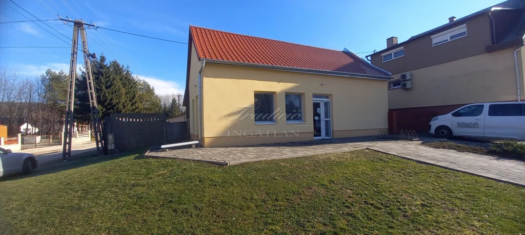 For sale store, Bakonyszentkirály