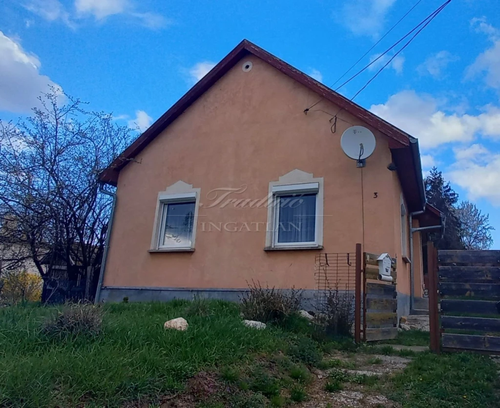 Eladó 130 m2 családi ház, Győrújbarát
