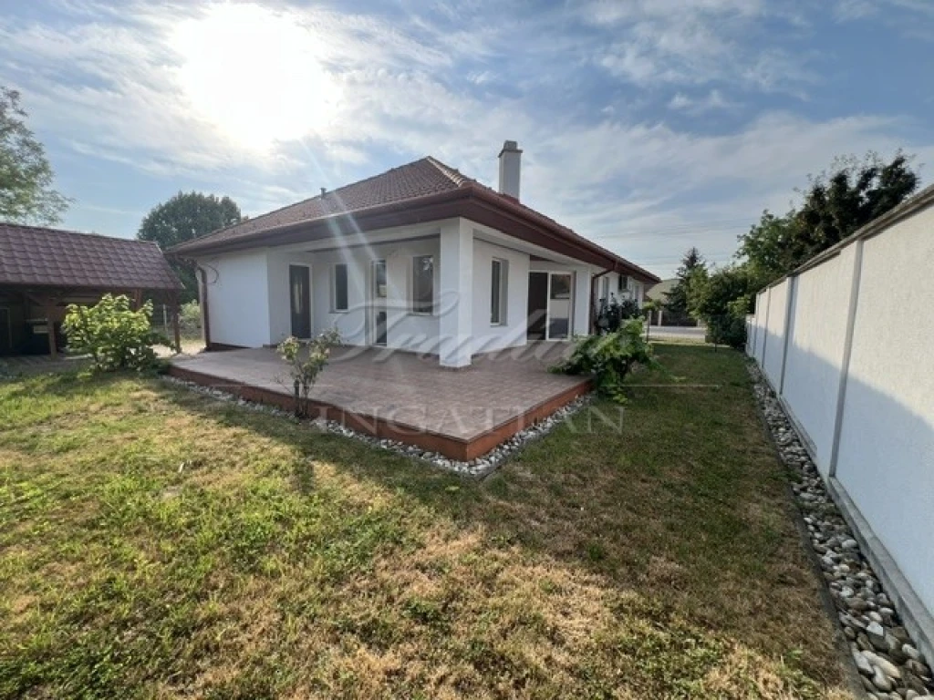 Eladó 133 m2 családi ház, Győrzámoly