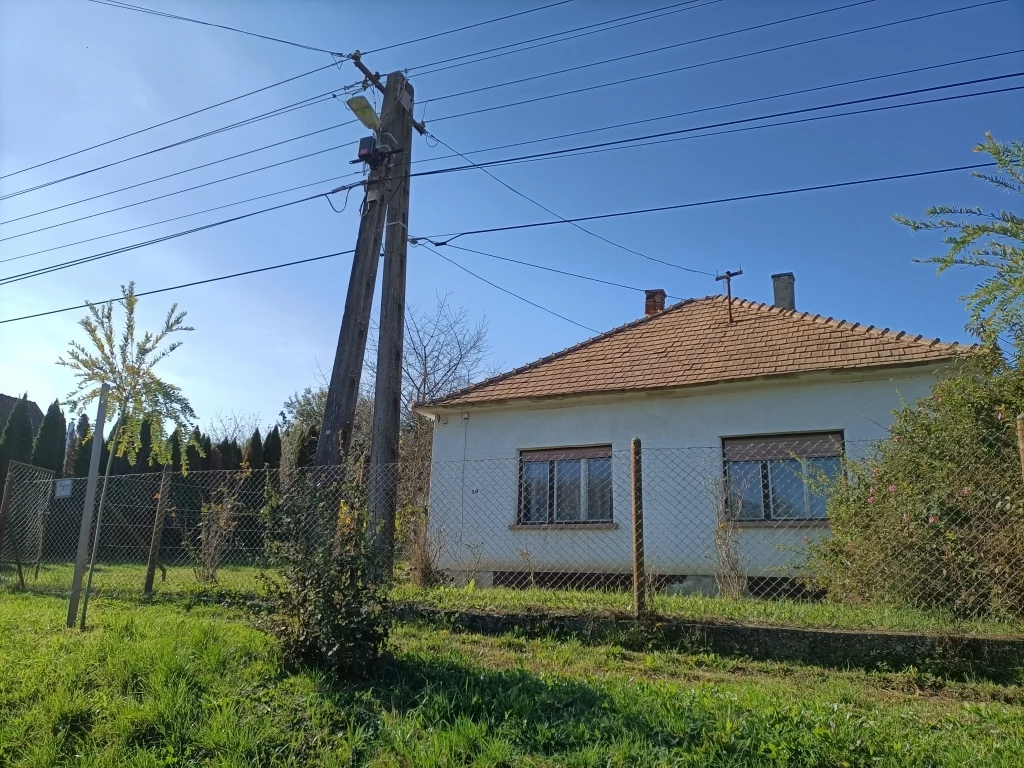 For sale house, Bázakerettye