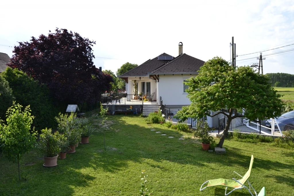 For sale house, Ócsa
