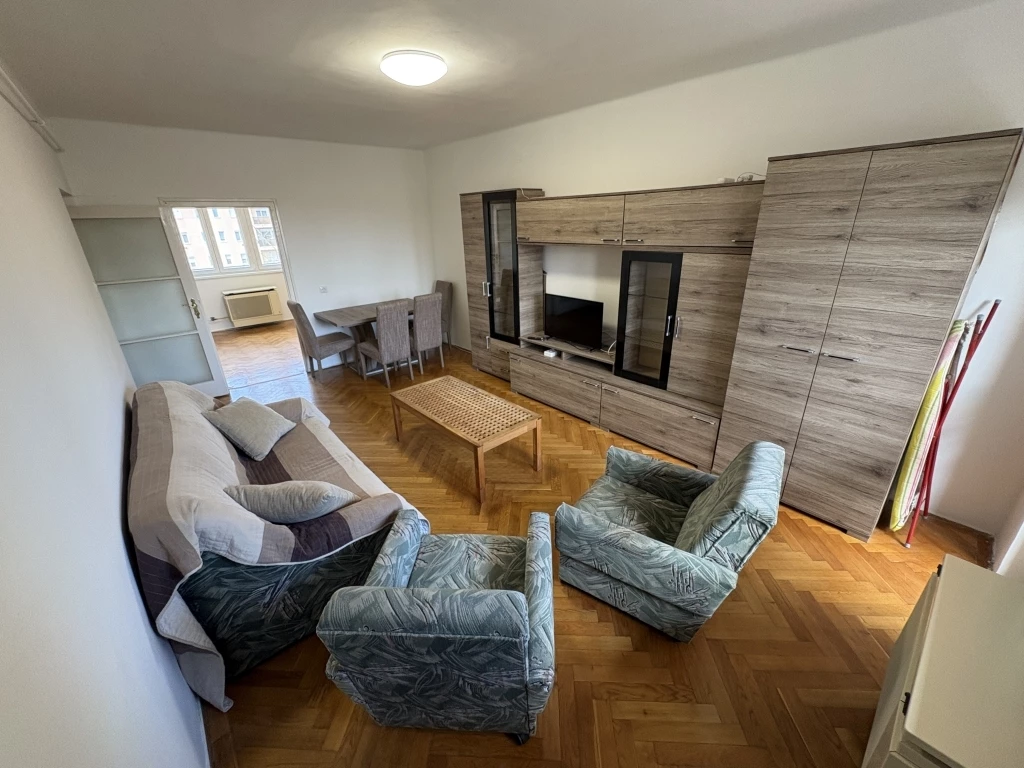 Kiadó 2 szobás, erkélyes lakás az Interspar közelében – hosszútávra