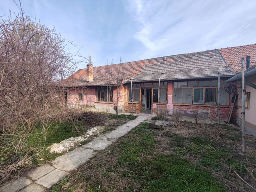 For sale house, Csongrád, Piroskaváros