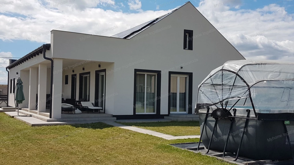 „Balaton, luxus, harmónia – egyetlen cím alatt.”