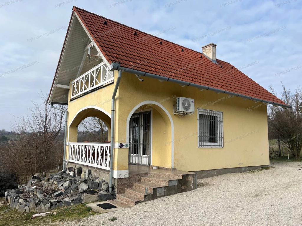 Eladó családi ház, Cserszegtomaj