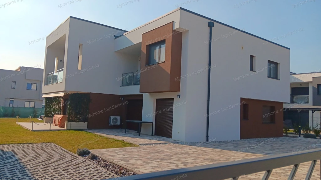 ÚJ ÉPÍTÉSŰ, MODERN LAKÁS ELADÓ SIÓFOK-SÓSTÓN