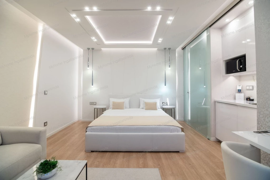 Eladó téglalakás, Kehidakustány