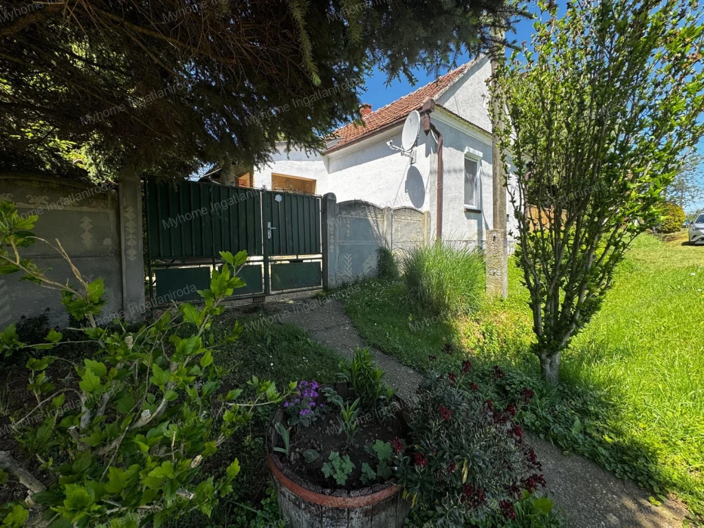 Tüneményes otthon Vas megye szívében - elragadó kerttel Olaszfán