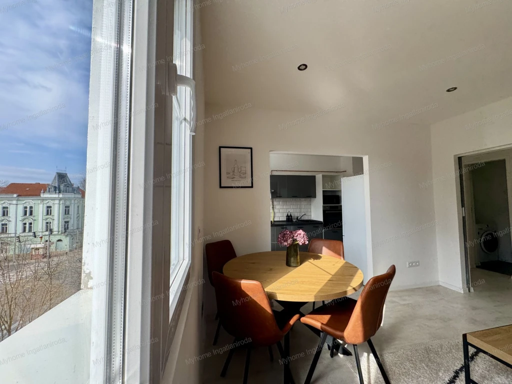 Teljeskörűen felújított, 55 m²-es, 3. emeleti, prémium okos otthon eladó Zalaegerszeg belvárosában